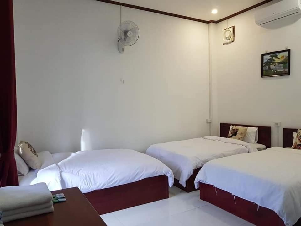 Sipanya Guesthouse Muang Phônsavan Exterior foto